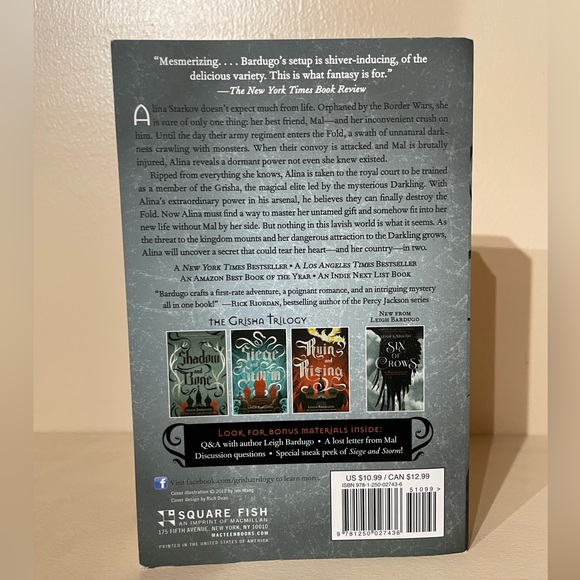 Shadow and Bone (The Grisha Trilogy) Leigh Bardugo - signed paperback copy - Picture 4 of 4